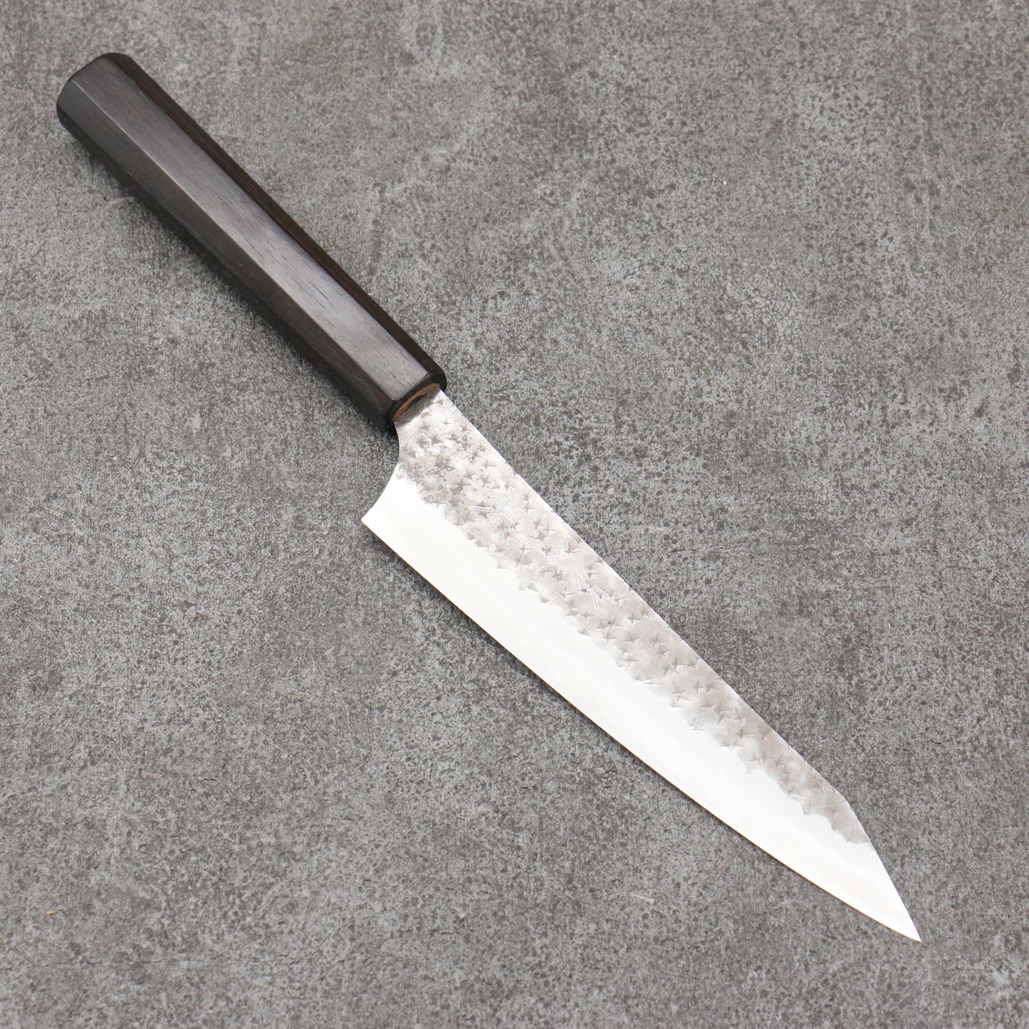 Free ship - Thương hiệu Yu Kurosaki Senko Sharp Thép xanh Blue Super Steel Hammered Black Finish Dao Petty 150mm chuôi dao bằng gỗ mun