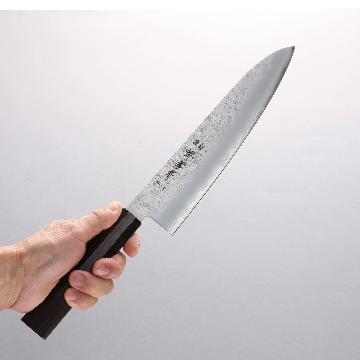 Thương hiệu Sakai Takayuki VG10 Kỹ nghệ truyền thống Nhật Nashiji Dao đa năng Gyuto 240mm chuôi dao gỗ Mun