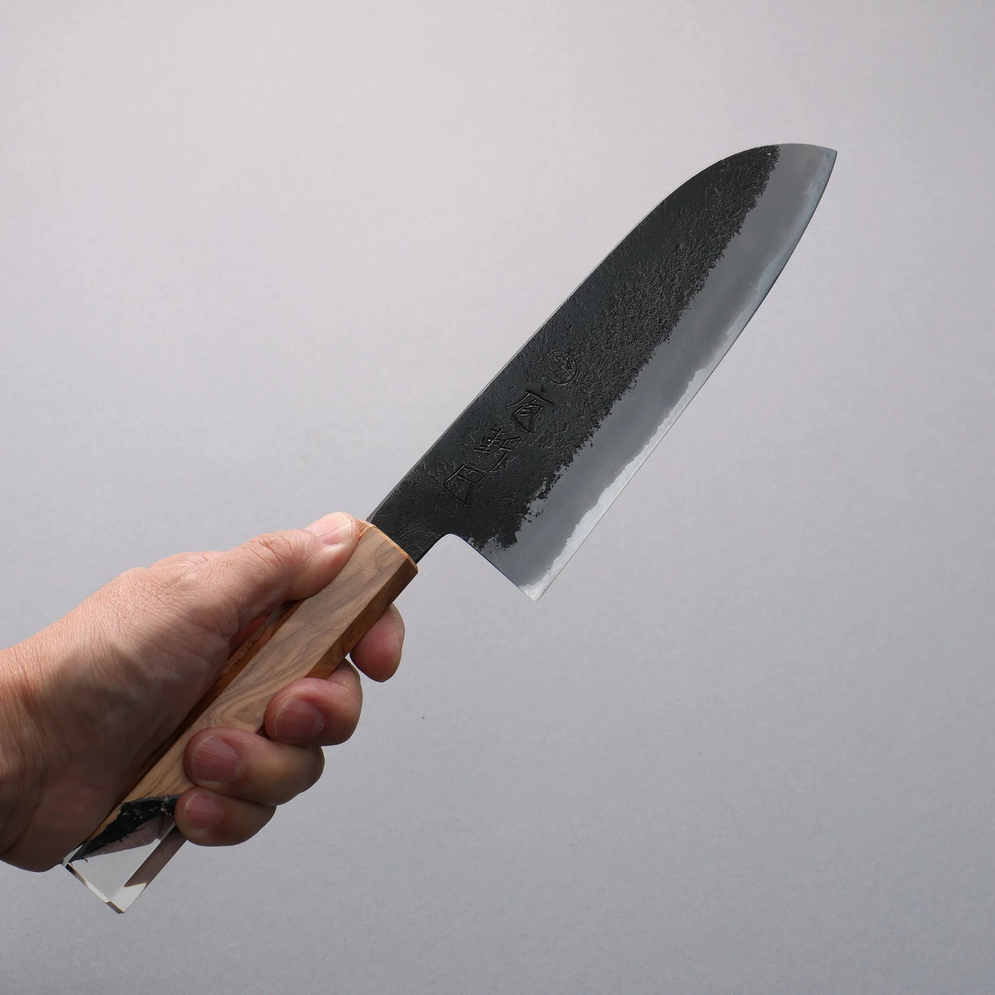 Thương hiệu Tomoe Hozan Thép trắng hoàn thiện No.2 Đen Dao đa năng Santoku 180mm chuôi dao gỗ ô liu và nhựa đen