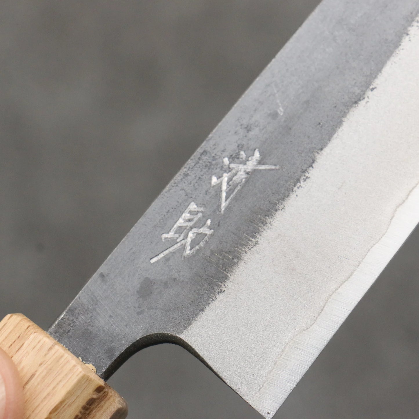 Thương hiệu Seisuke Thép xanh No.2 màu đen hoàn thiện Dao nhỏ Kiritsuke Petty 150mm chuôi dao gỗ mẫu trái tim màu tím (bọc: gỗ sồi)