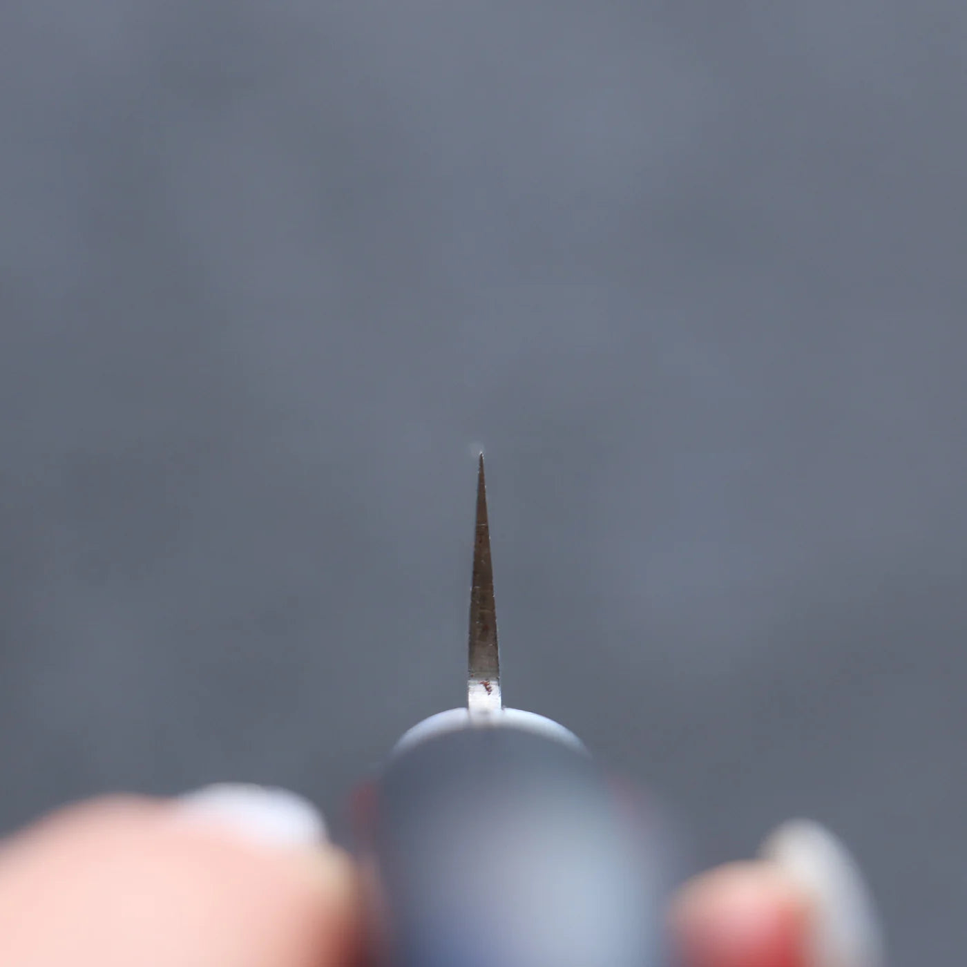 Superblauer Stahl der Marke Seisuke. Kleines Mehrzweckmesser. Kleines japanisches Messer. 145 mm Griff aus rotem und schwarzem Sperrholz
