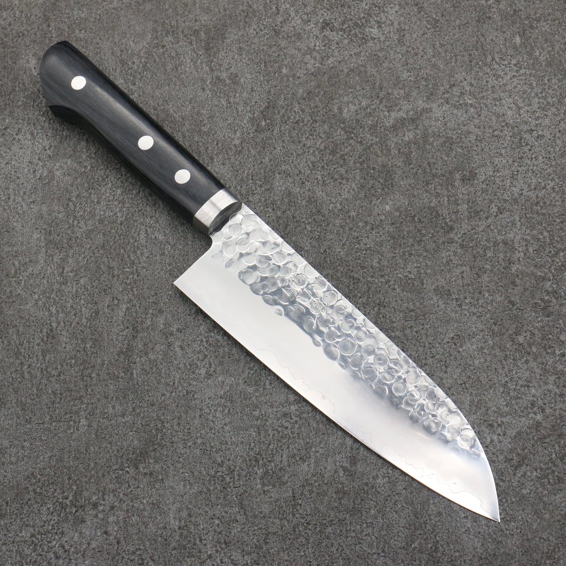 Seisuke V Gold No. 1 Hammer Polished Finish Santoku Knife 165MM Black Plywood Pattern 清助 V金1号 鎚目 磨き仕上げ 三徳包丁 165MM 黒合板柄 Free ship - Thương hiệu Seisuke VG1 dao rèn thủ công Đánh nhẵn bóng Dao đa năng Santoku 165mm chuôi dao gỗ Pakka đen 