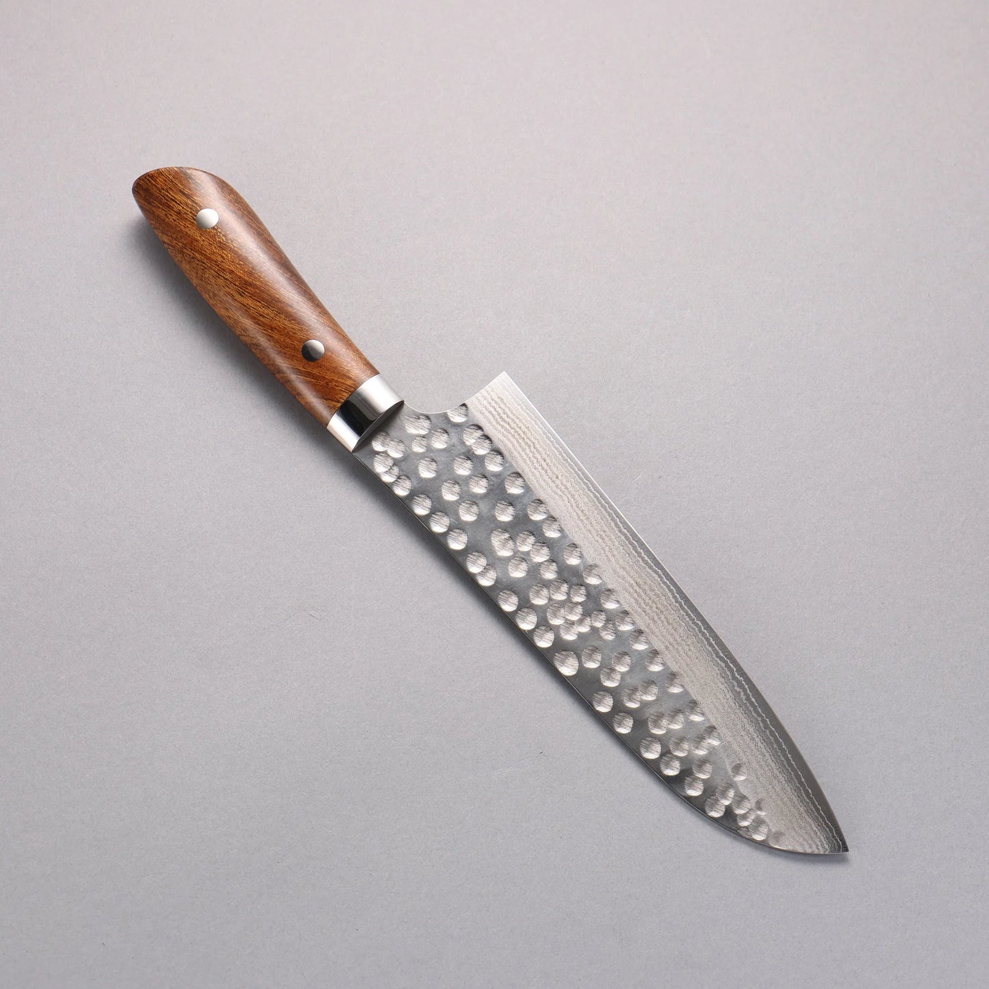 Thương hiệu Takeshi Saji Samurai SRS 13 Thép Damascus Rèn thủ công vân búa (hình tròn) Dao đa năng Santoku 180mm chuôi dao gỗ Lim