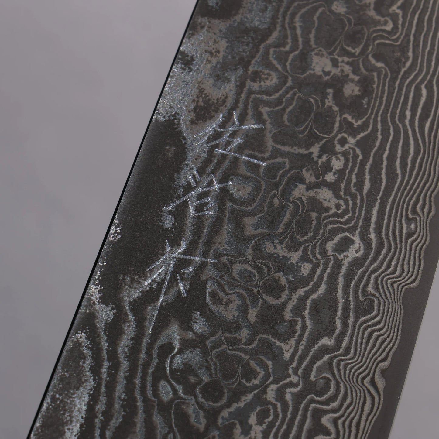 Thương hiệu Takeshi Saji SG2 Thép Damascus đen Dao đa năng Santoku 180mm chuôi dao sừng hươu trắng