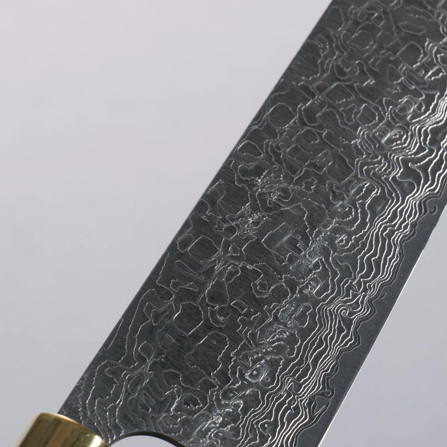 Thương hiệu Takeshi Saji SG2 bề mặt kim cương hoàn thiện Thép Damascus Dao đa năng Gyuto 210mm có kèm bao chuôi dao có họa tiết núi Phú Sĩ bằng kỹ thuật mạ vàng sơn mài truyền thống Nhật Makie (tranh vẽ Núi Phú Sĩ)