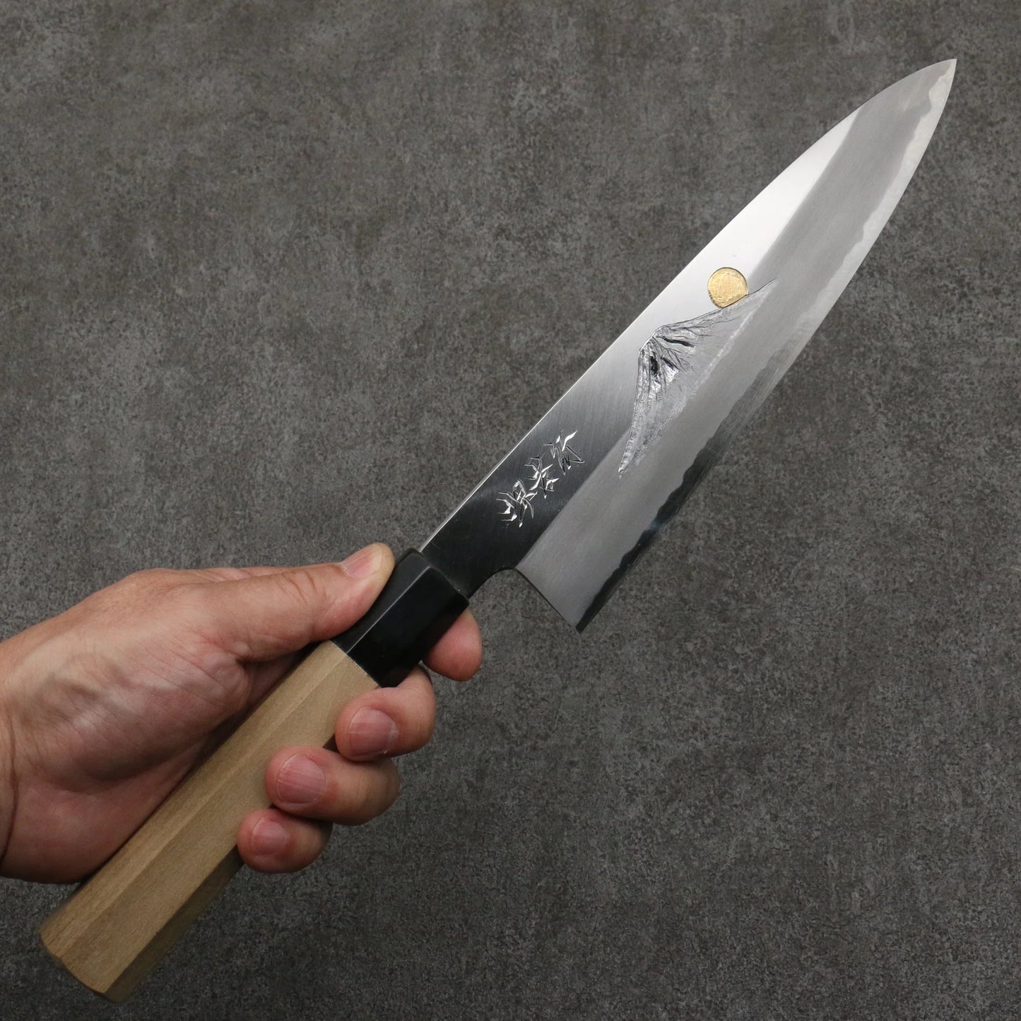 Thương hiệu Sakai Takayuki Kubota chạm khắc vàng Fuji và hoàng hôn Thép xanh No.2 Dao đa năng Gyuto 210mm chuôi dao gỗ Park (bọc: trâu nước)