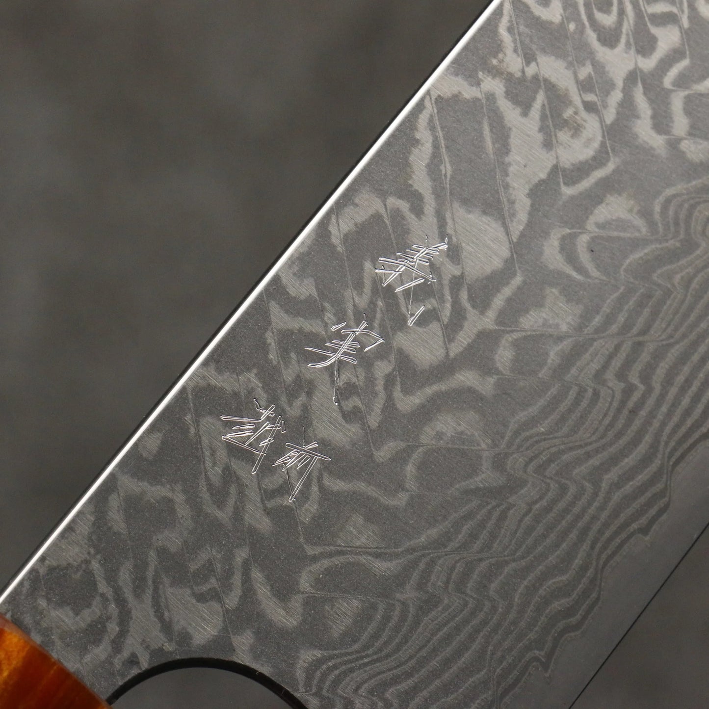 Thương hiệu Yoshimi Kato SG2 Thép Damascus đen Dao đa năng Santoku 170mm chuôi dao gỗ mun (bọc: nhựa màu cam)