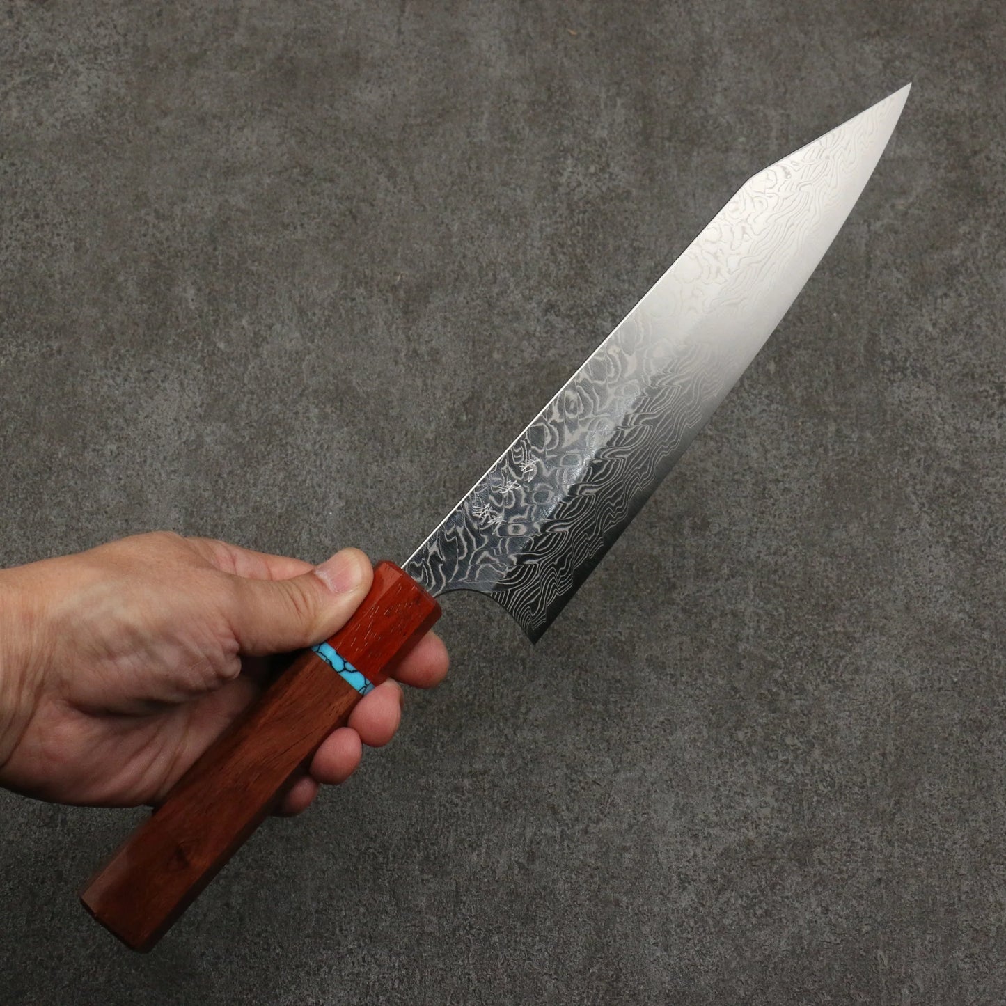 Thương hiệu Yoshimi Kato SG2 Thép Damascus đánh nhẵn bóng hoàn thiện Dao đa năng Gyuto 210mm chuôi dao gỗ hồng sắc (có vòng màu ngọc lam)