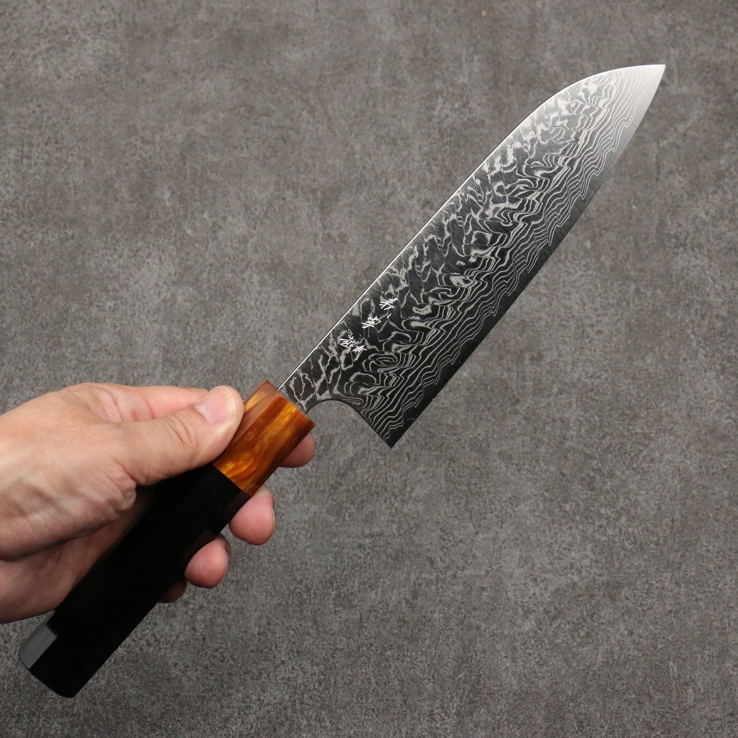 Thương hiệu Yoshimi Kato SG2 Thép Damascus dao hoàn thiện đánh nhẵn bóng Dao đa năng Santoku 170mm chuôi dao gỗ mun (bọc: nhựa màu cam)