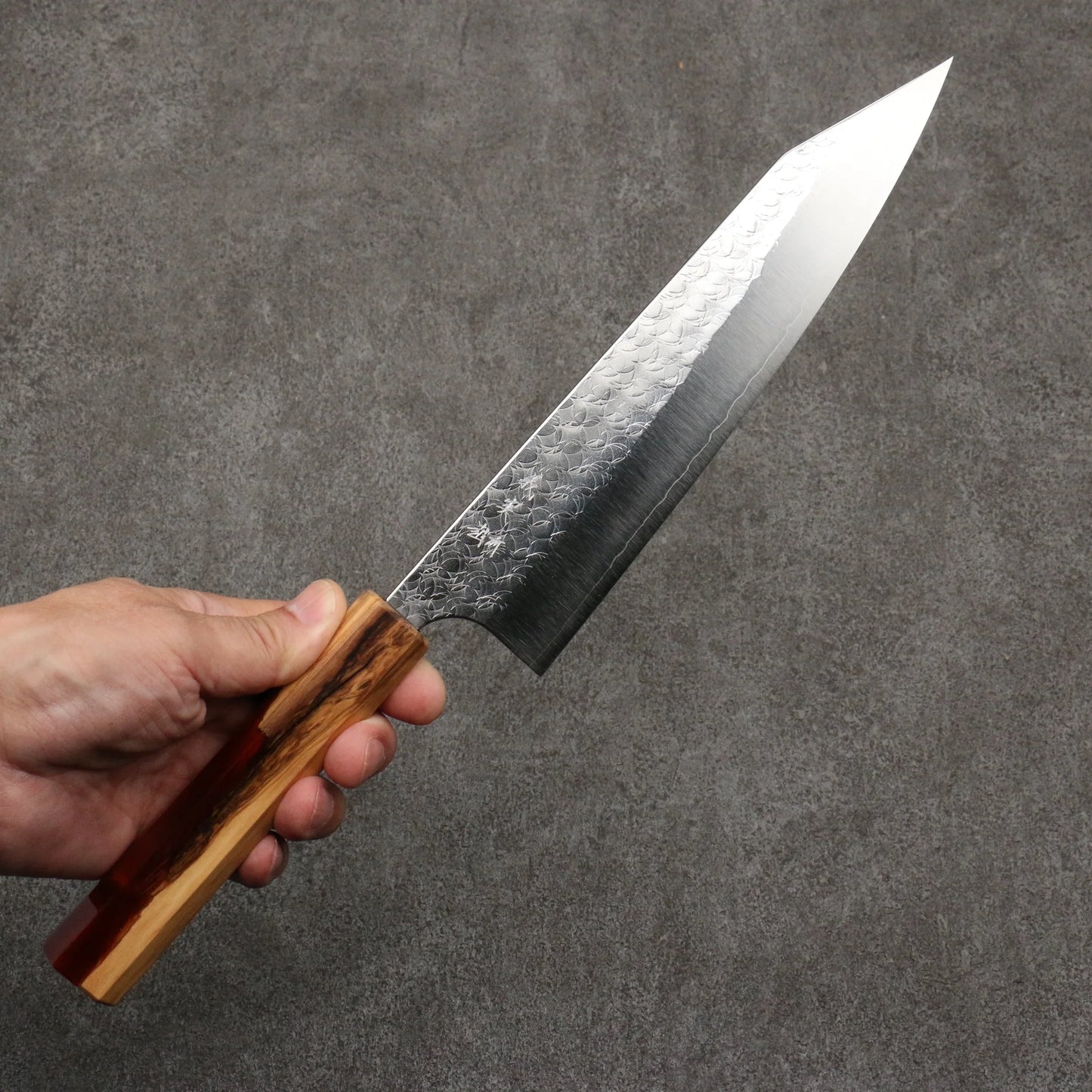 Thương hiệu Yoshimi Kato Mặt nước thép SG2 vân búa dao rèn thủ công Dao đa năng Kiritsuke Gyuto 210mm chuôi dao gỗ ô liu và nhựa đỏ