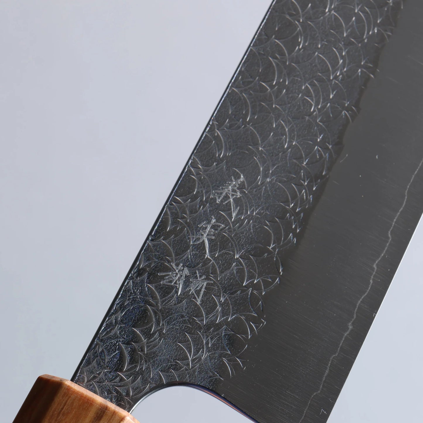 Thương hiệu Yoshimi Kato Mizusurface thép SG2 vân búa Dao Santoku 170mm dao rèn thủ công dao Nhật chuôi dao ô liu (vòng ngọc lam màu đỏ)