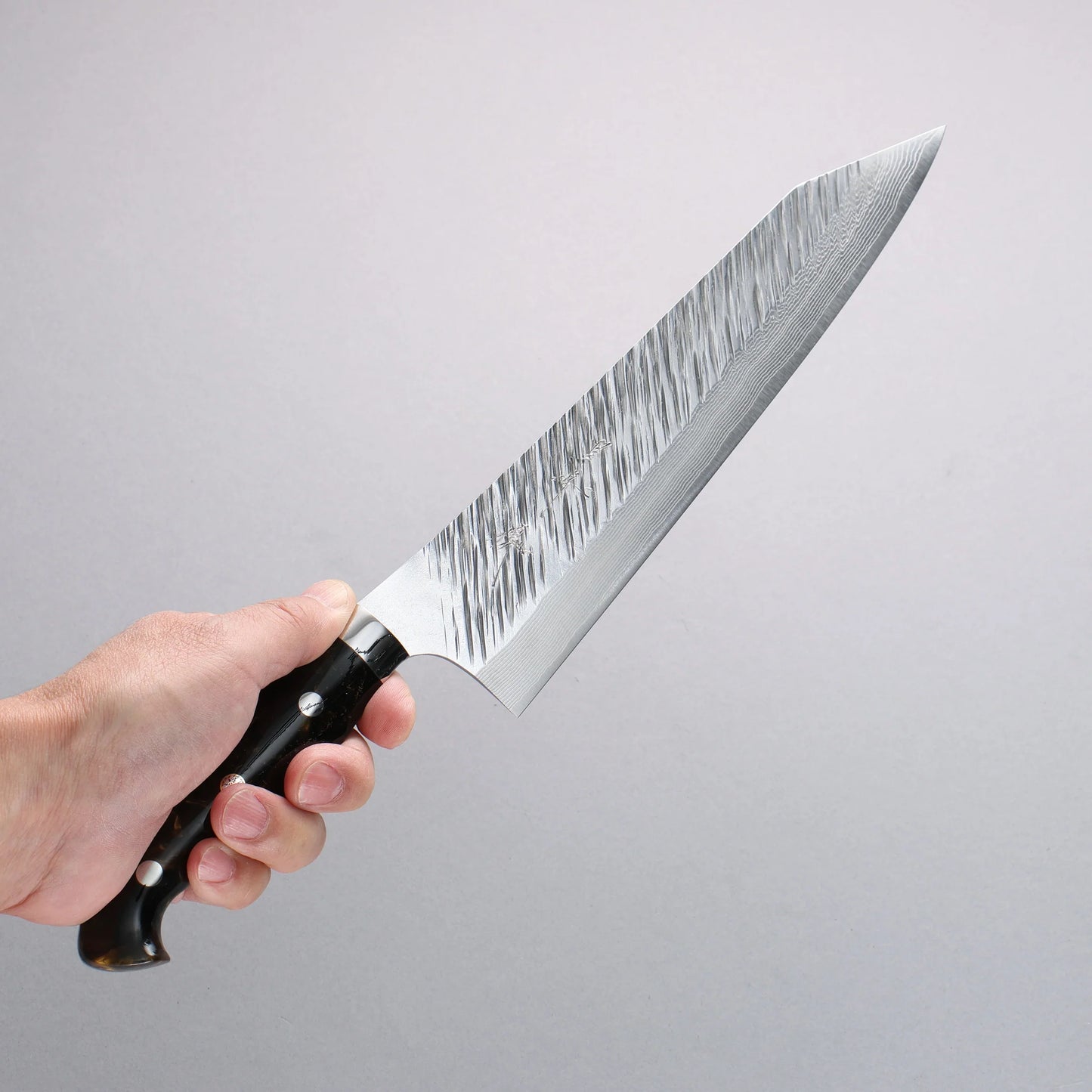 Thương hiệu Yu Kurosaki Thần gió Fujin SG2 vân búa đục đặc biệt Rèn thủ công Thép Damascus Dao đa năng Gyuto 240mm chuôi dao nhựa Acrylic màu nâu đen