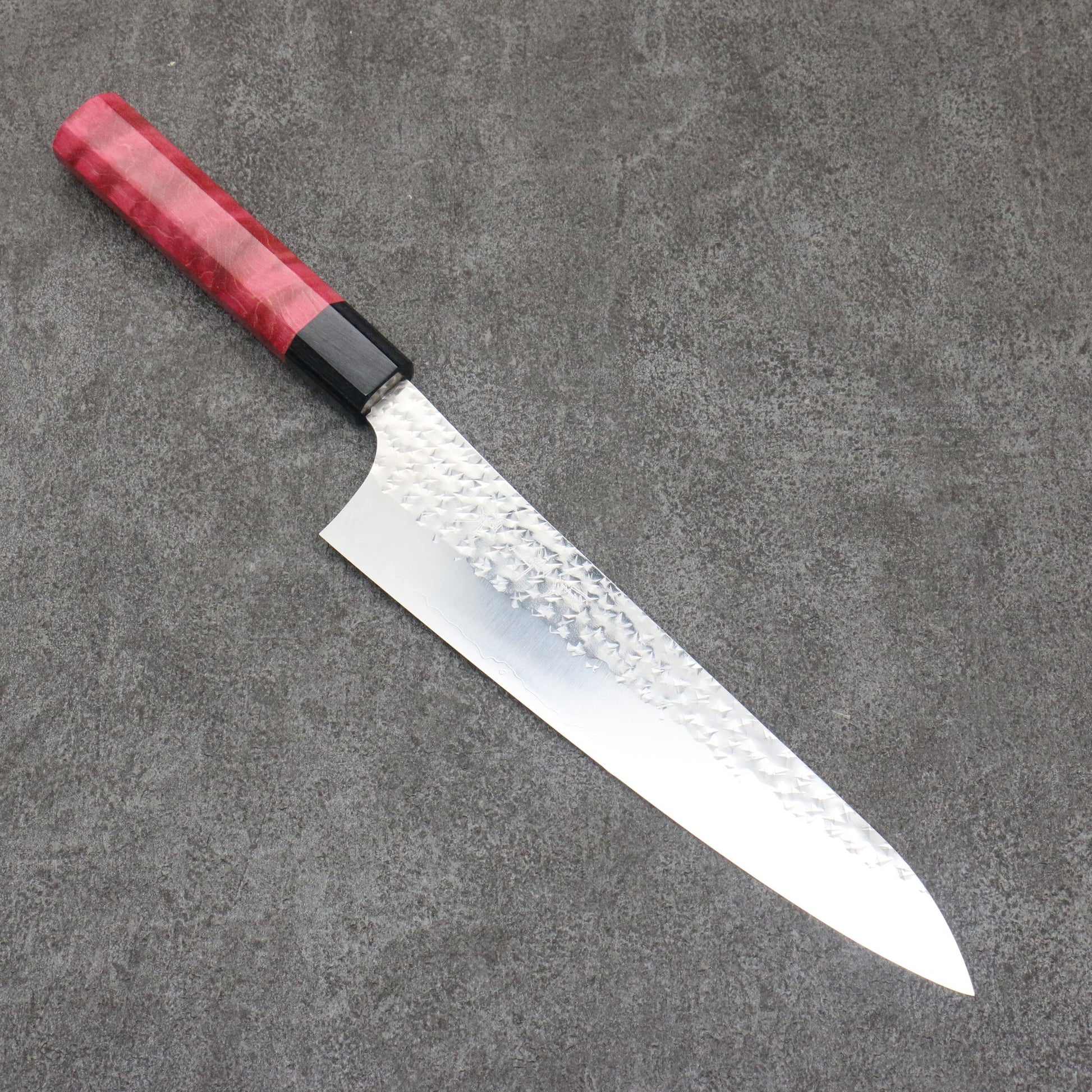 Yu Kurosaki Senkoryu SG2 Hammer Gyuto Knife 210MM Red Stabilized Wood (Muzzle: Black) Handle 黒崎 優 閃光流 SG2 鎚目 牛刀包丁 210MM 赤スタビライズドウッド (口輪:黒)柄 Free ship - Thương hiệu Yu Kurosaki SG2 Rèn thủ công Dao đa năng Gyuto 210mm