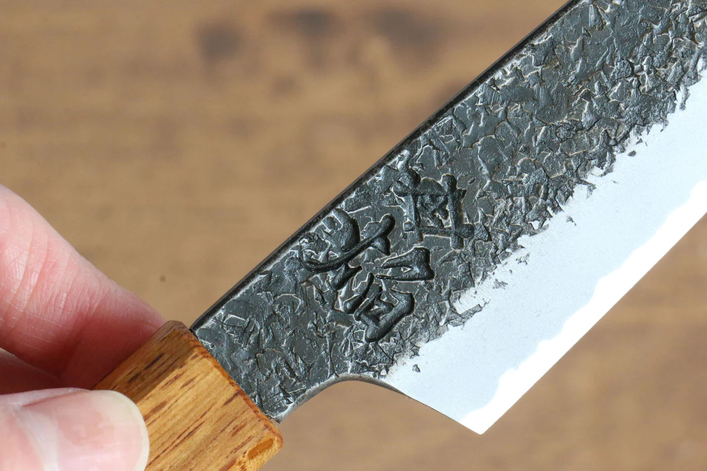 Free ship - Thương hiệu Sakai Takayuki Ngọn lửa màu hồng sen Thép xanh No.2 Kurouchi Rèn thủ công Dao nhỏ Kiritsuke Petty dao Nhật 150mm chuôi dao gỗ Sồi cháy