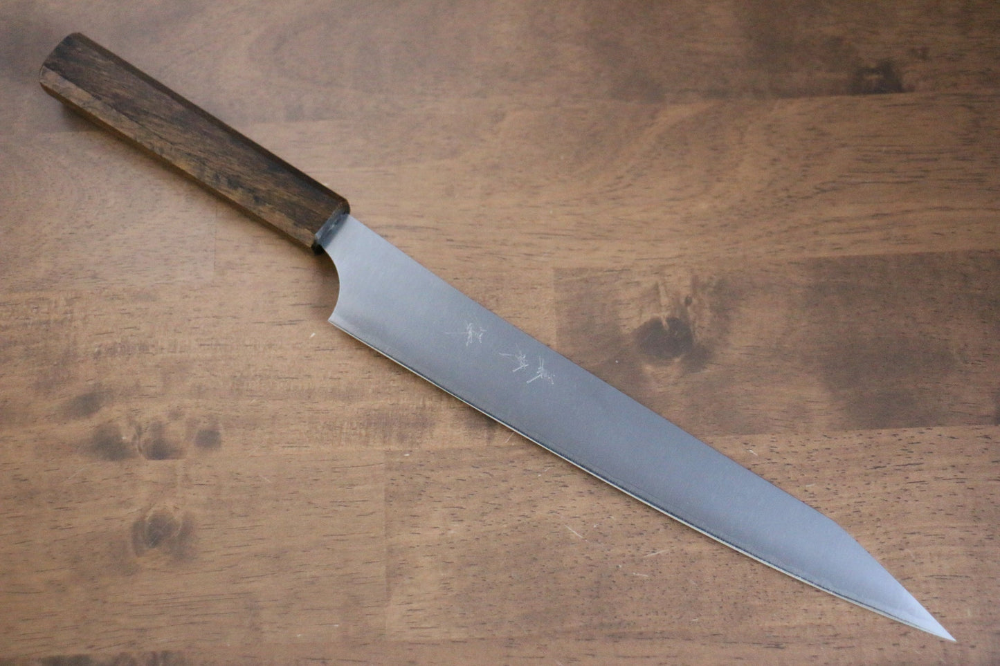 Marke Yu Kurosaki Moon HAP40 Spezialisiertes geripptes Messer Sujihiki Japanisches Messer 240 mm Griff aus Eichenholz