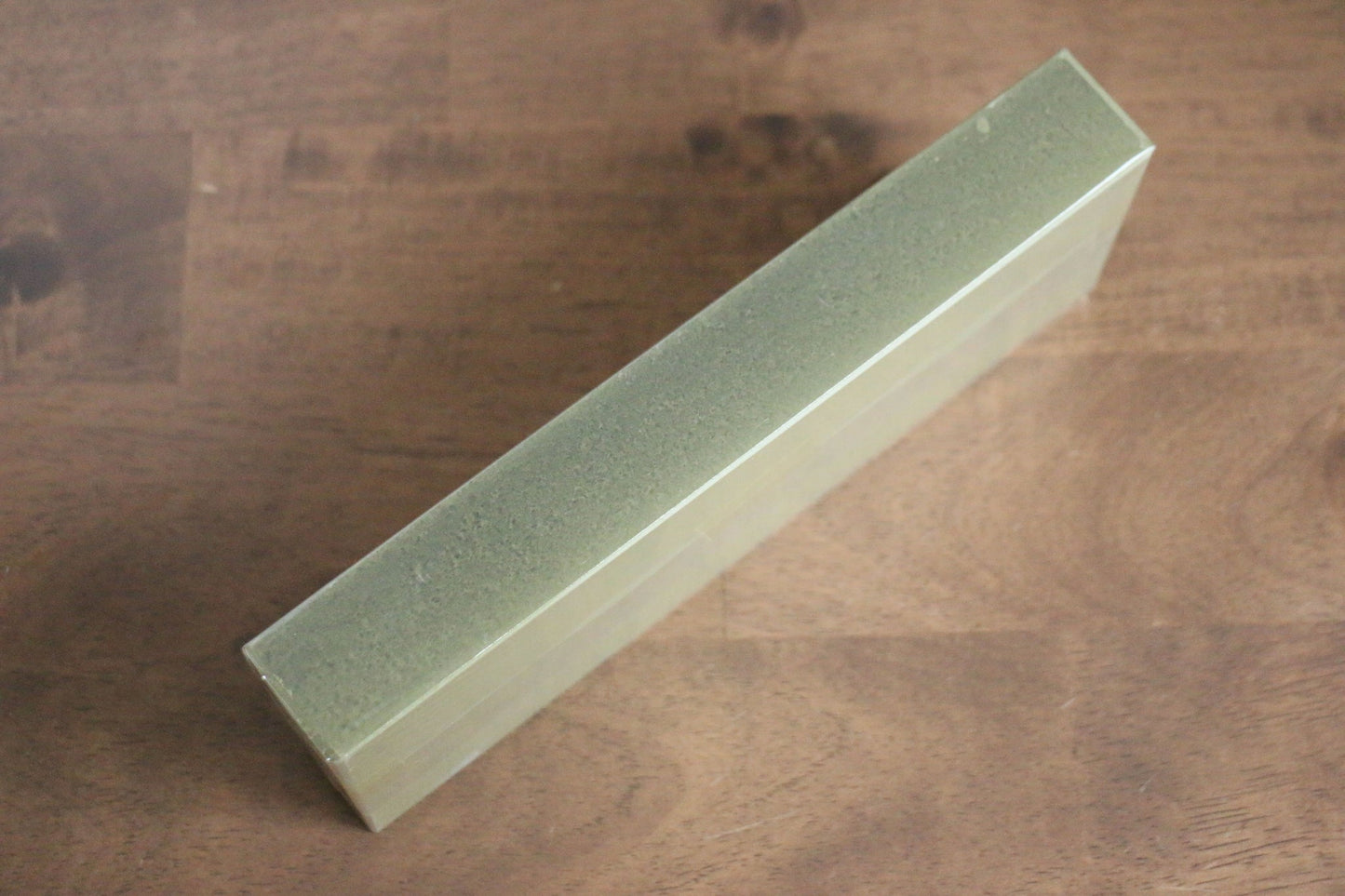 Feiner Schleifstein der Marke Jikko Ceramic mit Körnung Nr. 3000 – Specialized Messer-Schleifstein, Gewicht 690 Gramm