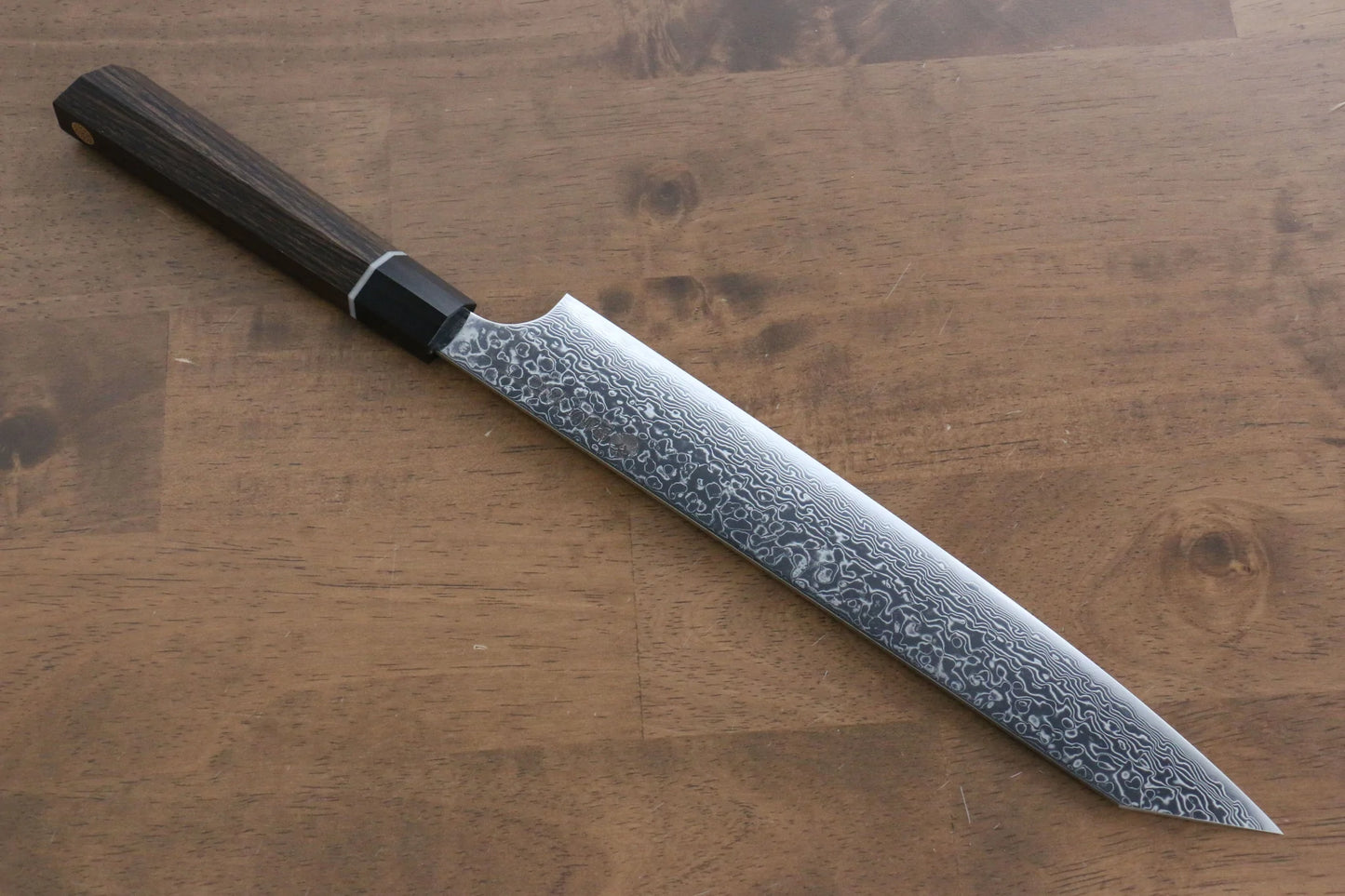 Marke Seki Kanetsugu ZUIUN SPG 2 Spiegelbeschichteter Damaststahl Spezialisiertes geripptes Messer Sujihiki Japanisches Messer 240 mm