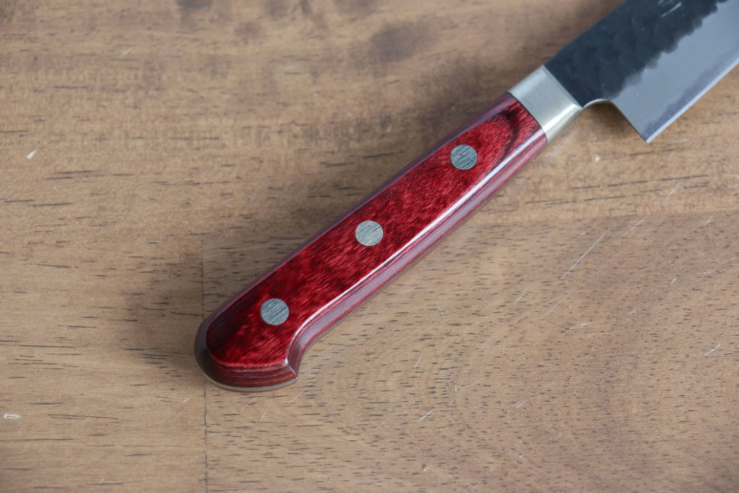Hochwertiges handgeschmiedetes japanisches Messer – Seisuke Mehrzweck-Kleinmesser Kurouchi superblauer Stahl 135 mm