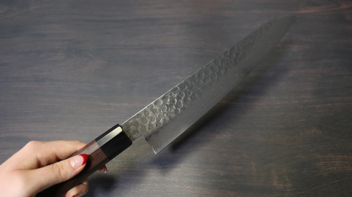 Hochwertiges japanisches Messer – Seisuke Mehrzweckmesser Gyuto Damaststahl 45 Lagen AUS10 Klinge 240 mm