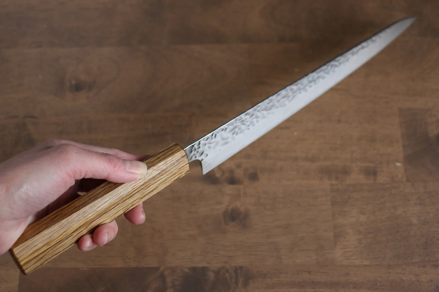 Thương hiệu Seisuke Tsukikage AUS10 Đánh bóng Thép Damascus rèn thủ công Dao lọc gân chuyên dụng Sujihiki dao Nhật 240mm chuôi dao gỗ Sồi