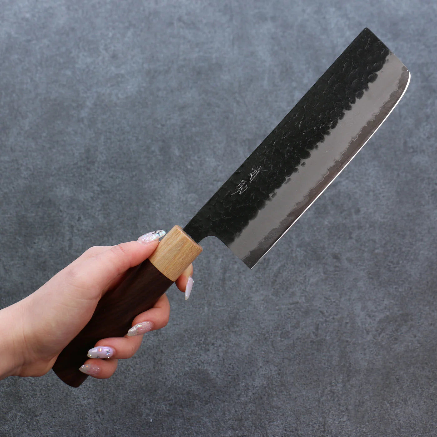 Thương hiệu Seisuke Thép siêu xanh dao rèn thủ công Kurouchi Dao thái rau chuyên dụng Nakiri dao Nhật 165mm chuôi dao gỗ Đàn Hương
