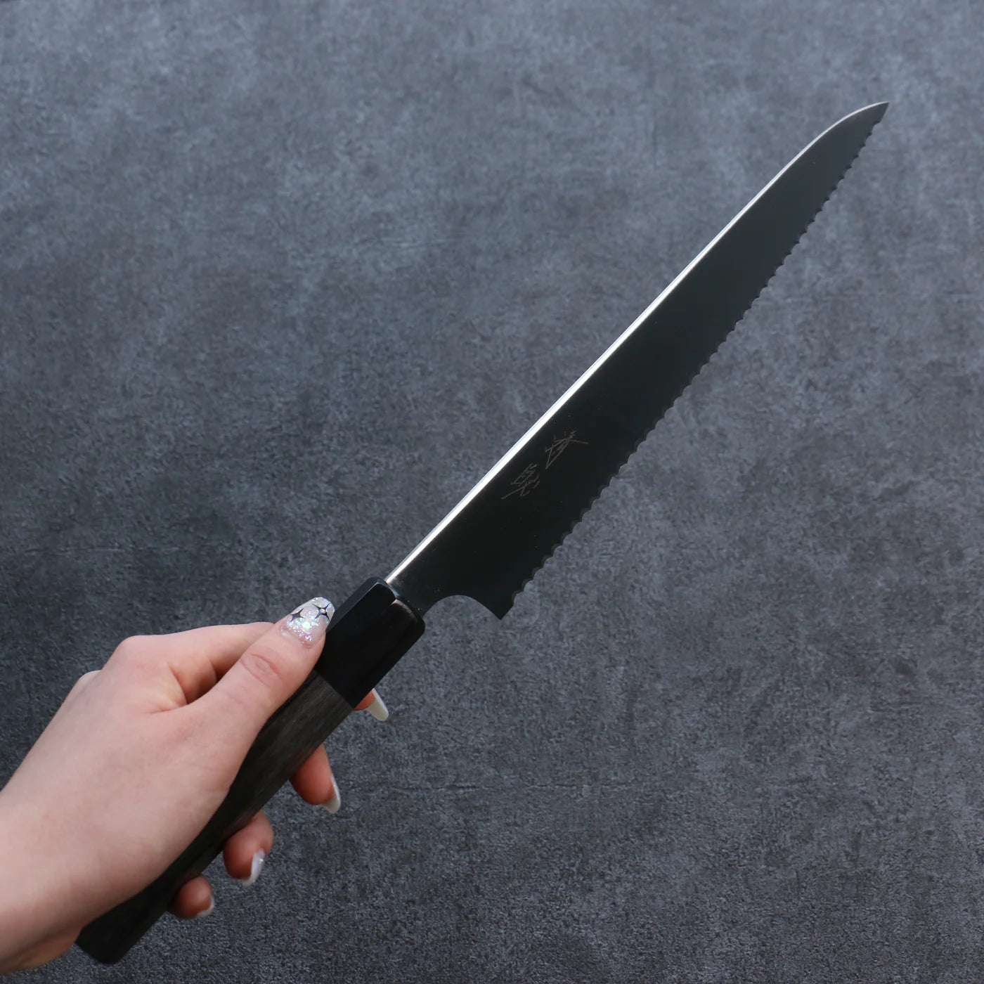 Free ship - Thương hiệu Seisuke Thép không gỉ Dao cắt bánh mì chuyên dụng dao Nhật 240mm chuôi dao gỗ Pakka xám