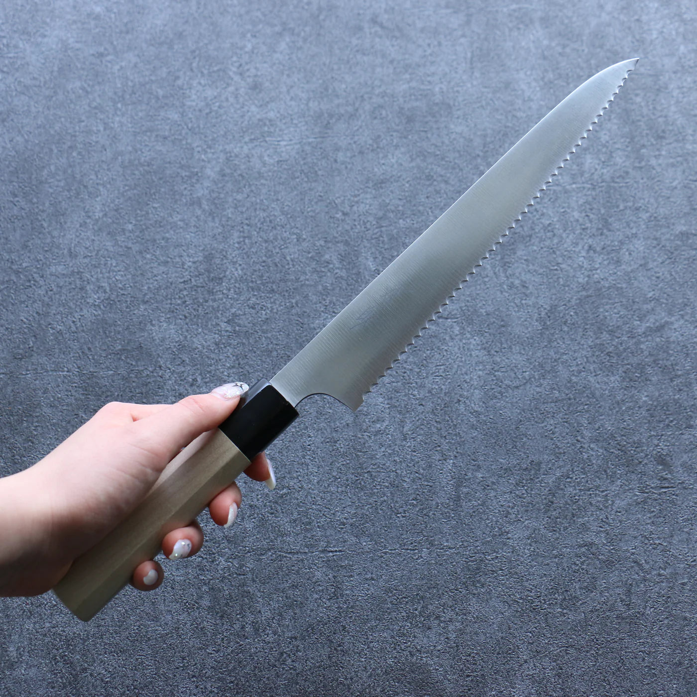Free ship - Thương hiệu Seisuke Thép không gỉ Dao cắt bánh mì chuyên dụng dao Nhật 240mm chuôi dao gỗ Mộc Lan