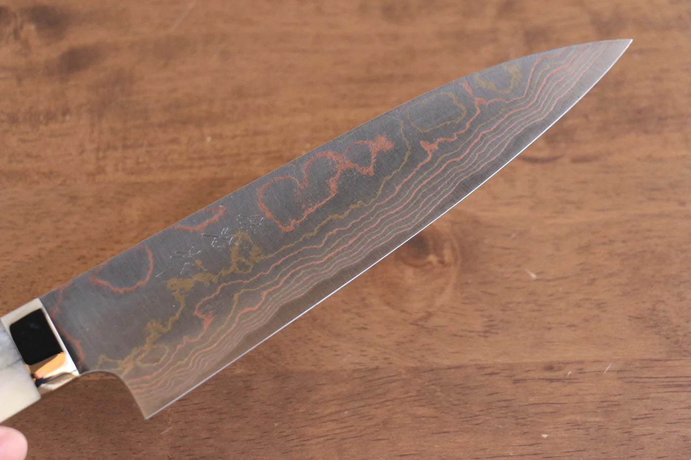 Thương hiệu Takeshi Saji Thép xanh No.2 Thép Damascus có màu  Dao đa năng Gyuto dao Nhật 180mm chuôi dao làm từ xương bò trắng