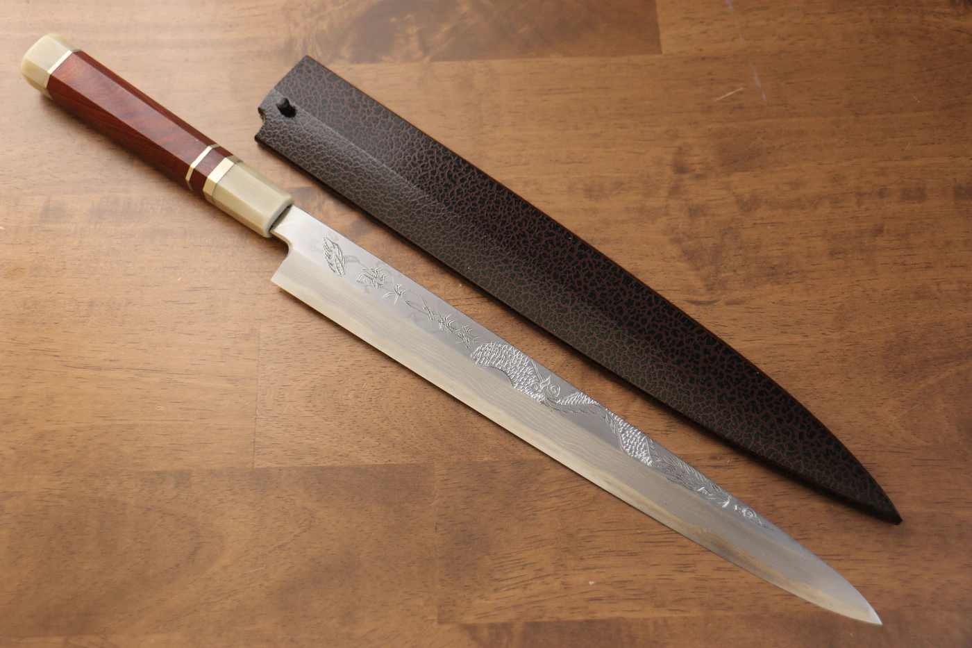 Thương hiệu Sakai Takayuki Thiên Long Uzushio Series, Thép xanh No.2 Chạm khắc hình rồng, Dao thái cá shashimi chuyên dụng Yanagiba 300mm, Chuôi dao làm từ gỗ Mun đỏ, Có kèm bao dao, dao Nhật chính hãng cao cấp 4