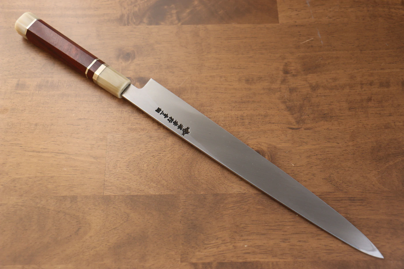 Marke Sakai Takayuki Thien Long Uzushio-Serie, Nr. 2 blauer Stahl mit geschnitzter Drachenform, Yanagiba 300 mm Spezial-Shashimi-Fischmesser, Messergriff aus rotem Ebenholz, inklusive Messerscheide, hochwertiges echtes japanisches Messer 4