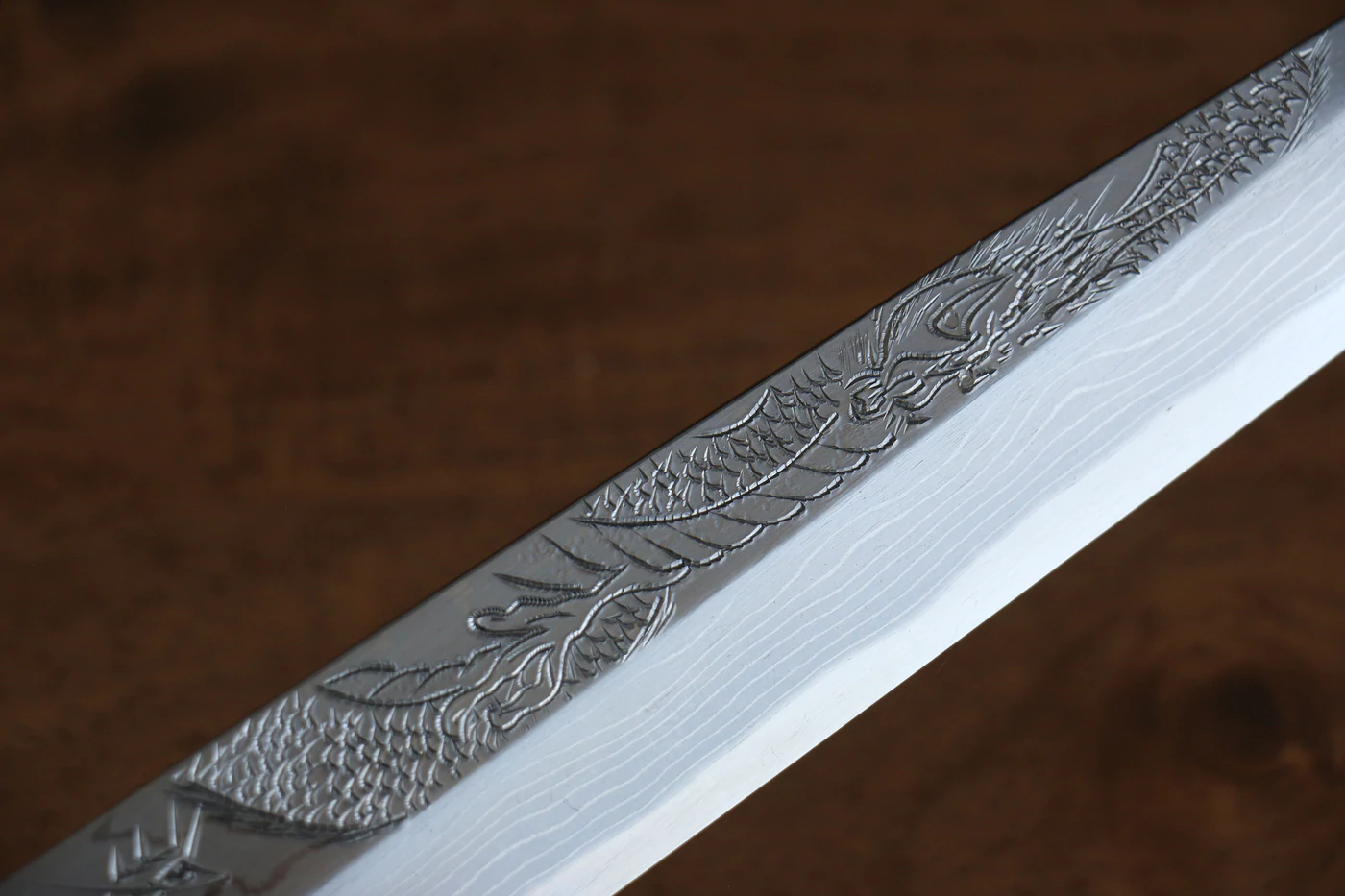 Marke Sakai Takayuki Thien Long Uzushio-Serie, Nr. 2 blauer Stahl mit geschnitzter Drachenform, Yanagiba 300 mm Spezial-Shashimi-Fischmesser, Messergriff aus rotem Ebenholz, inklusive Messerscheide, hochwertiges echtes japanisches Messer 9