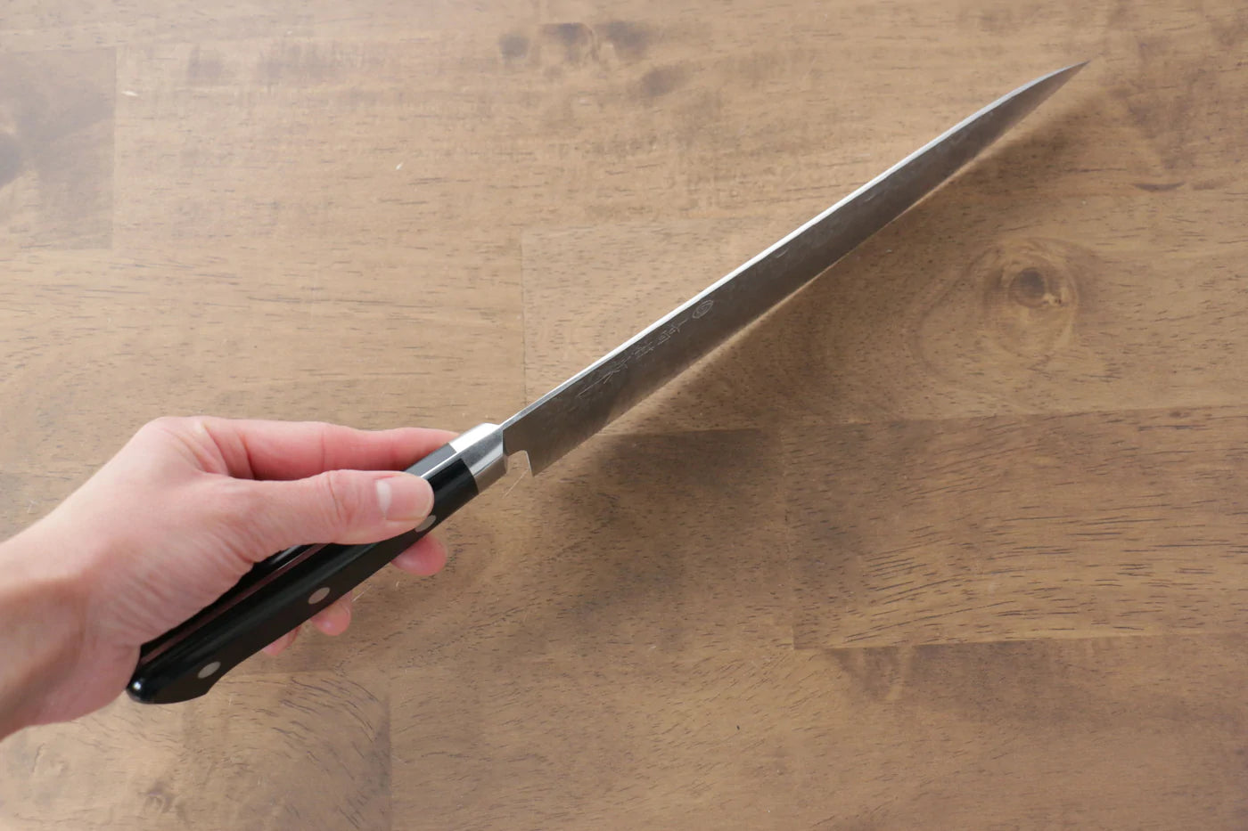 Thương hiệu Takamura Knives  VG10 Rèn thủ công Dao đa năng Gyuto dao Nhật 210mm chuôi dao gỗ Pakka đen
