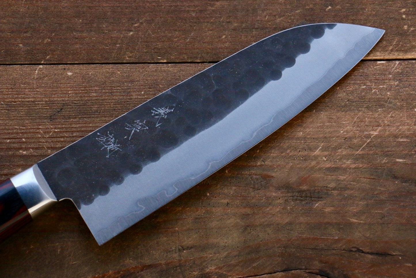 Thương hiệu Yoshimi Kato Thép siêu xanh Kurouchi Rèn thủ công (hình tròn) Dao đa năng Santoku dao Nhật 160mm gỗ ép Chuôi dao